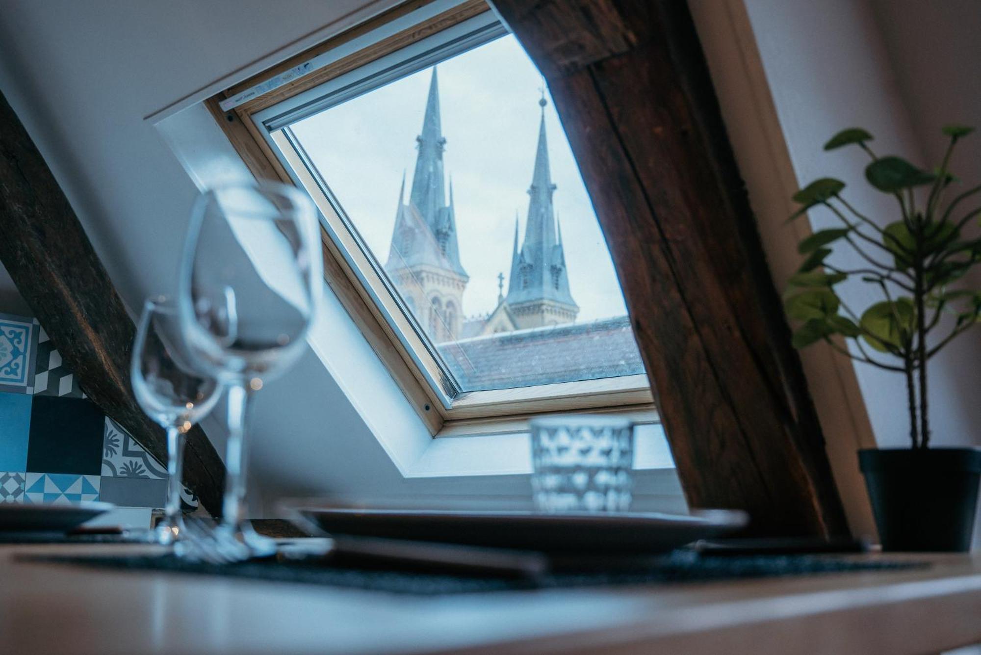 Appartement D'Aubilly Hyper Centre-Ville Charleville-Mézières Екстериор снимка